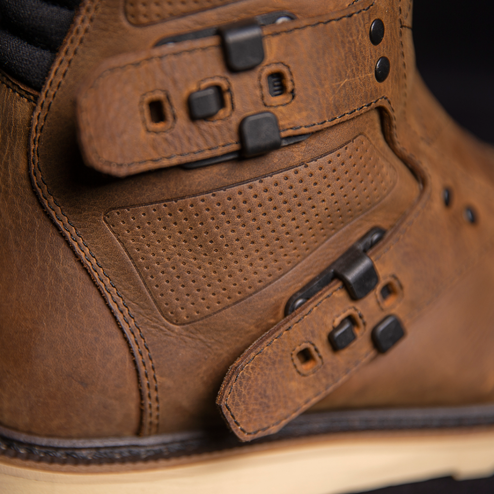 ICON Elsinore 2 Boots